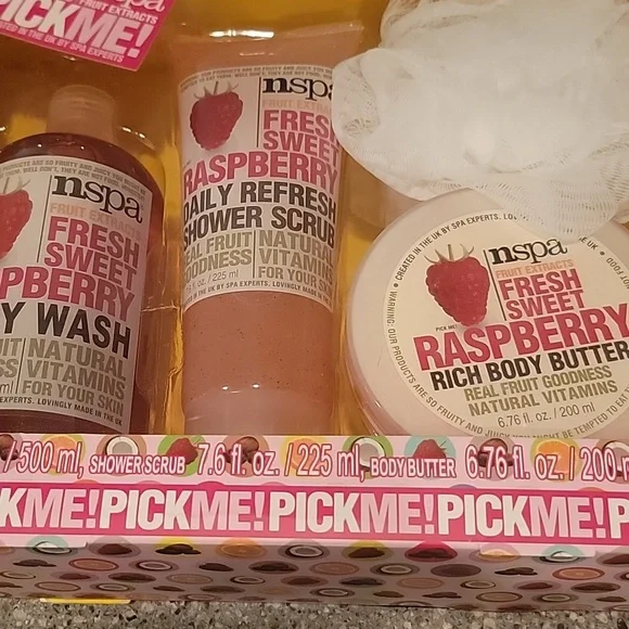nspa Raspberry Body Care Set - Picture 2 of 4